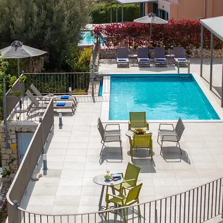 Dinos With Swimming Pool וילה Annináta