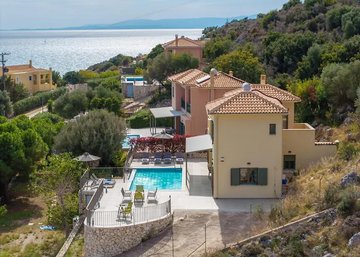 Dinos With Swimming Pool 빌라