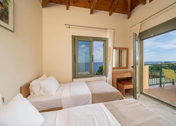 빌라 Dinos With Swimming Pool *